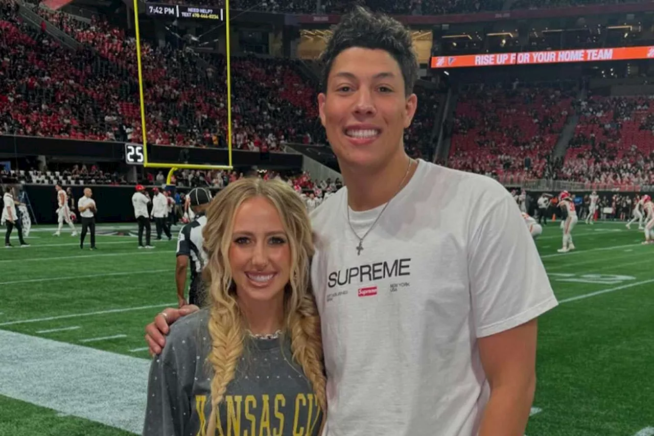 Pregnant Brittany Mahomes Shows Off Cowgirl-Inspired Outfit at Chiefs-Falcons Game