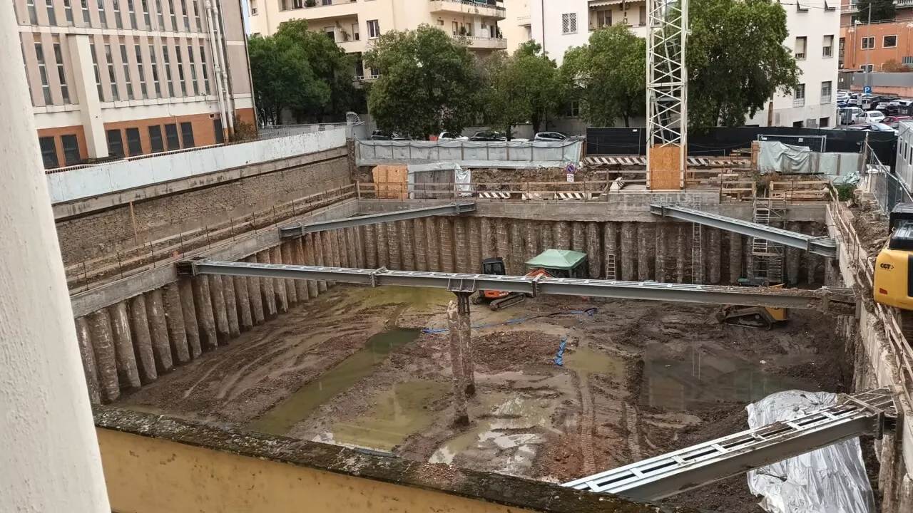 Flaminio, nel cantiere per una nuova palazzina spuntano reperti archeologici. I cittadini presentano un esposto