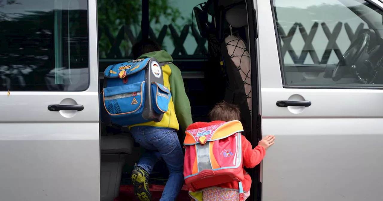 Düsseldorf: Ordnungsamt verteilt fast 6000 Knöllchen vor Schulen