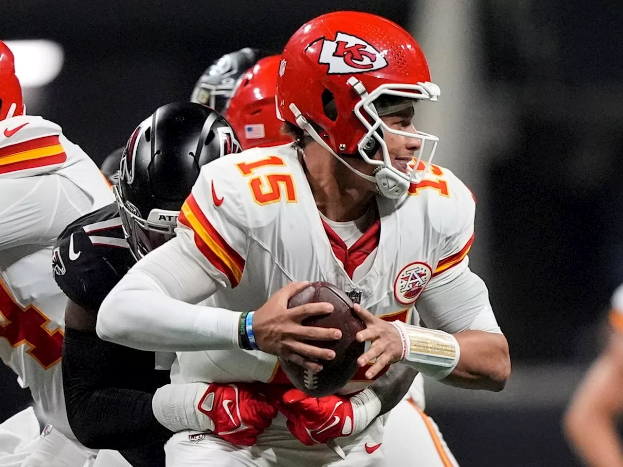 Kansas City Chiefs remain undefeated with 22-17 victory over Atlanta Falcons