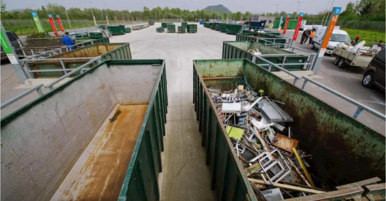 « Plusieurs départs de feu chaque semaine » : le cri d’alarme des recyparcs face aux conséquences d’un mauvais