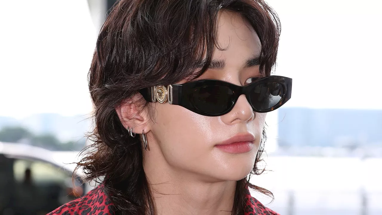 Stray Kids' Hyunjin Solidified His Prince of Versace Status During Second MFW