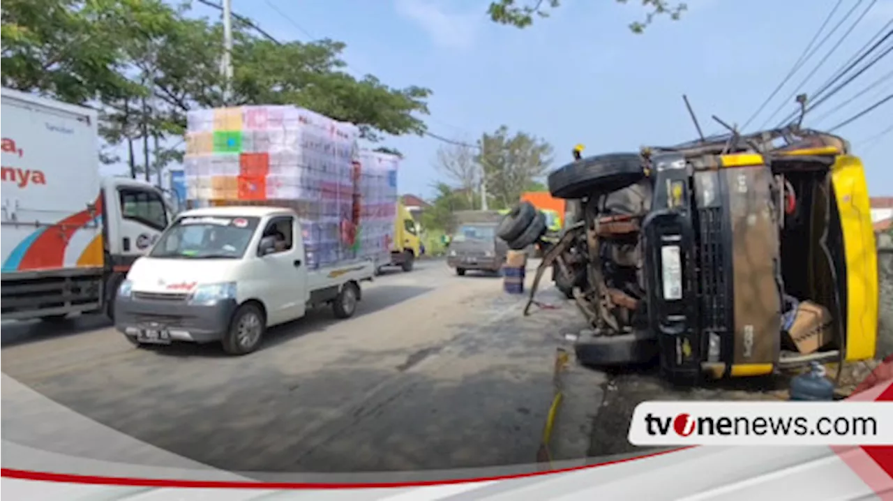 Bus Tabrak Truk Tronton di Jalan Pantura Pati - Rembang, 6 Meninggal dan 4 Luka luka