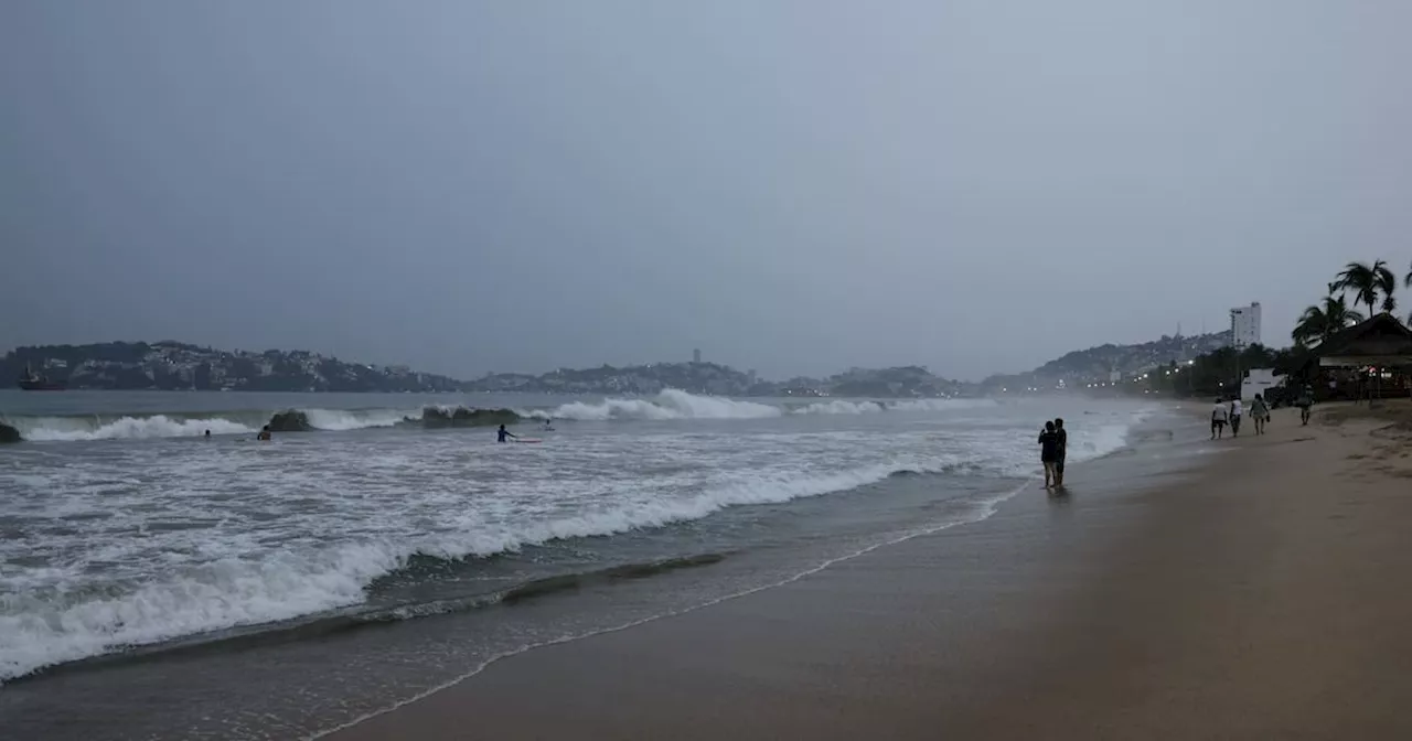 La tormenta John se intensifica a huracán categoría 1 en el sur de México