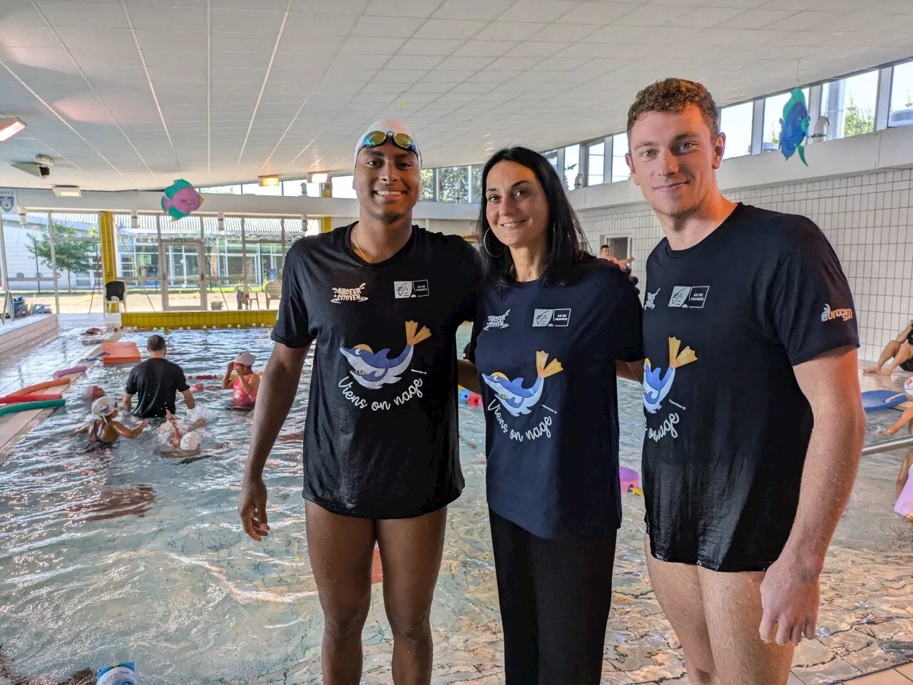 Quatre champions olympiques partagent leur passion pour la natation avec les jeunes nageurs de Melun