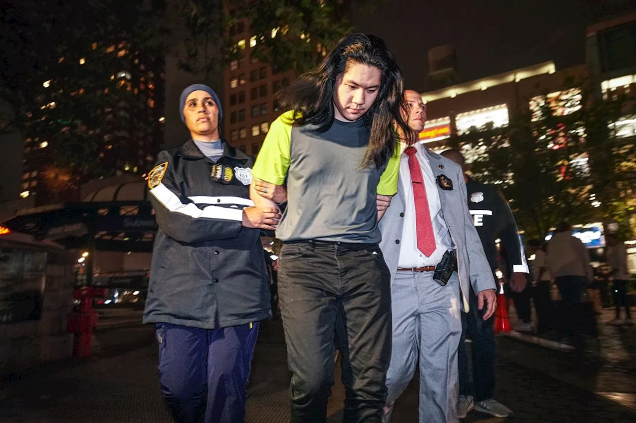 East Village subway stabbing suspect caught with several knives on him, cops say