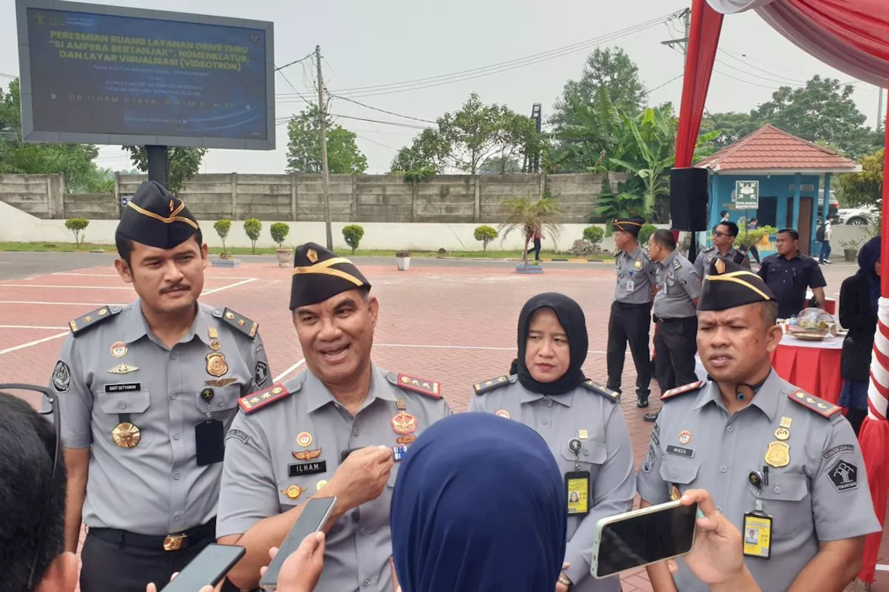 Kantor Imigrasi Palembang luncurkan pelayanan paspor 'drive thru'