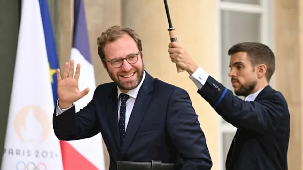 Recadré par Matignon, Antoine Armand recevra 'toutes les forces politiques représentées au Parlement'