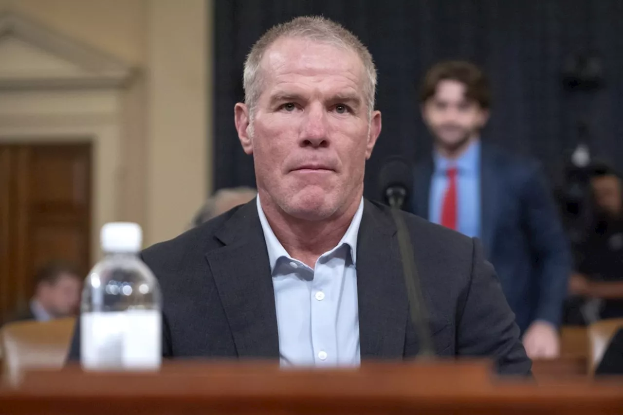 Retired NFL quarterback Brett Favre says he has Parkinson's disease