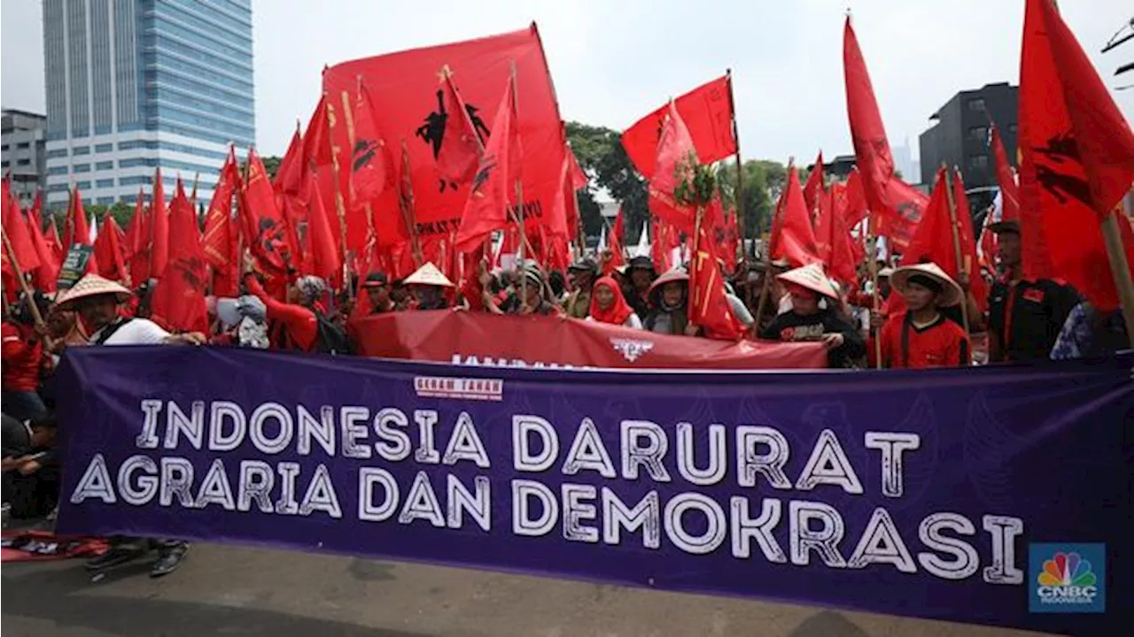 Demo Hari Tani Nasional, Massa Buruh-Petani Gruduk DPR Bawa 6 Tuntutan