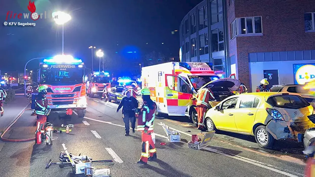 D: Pkw prallt in Kaltenkirchen in an Unfallstelle stehenden Rettungswagen → sechs Verletzte