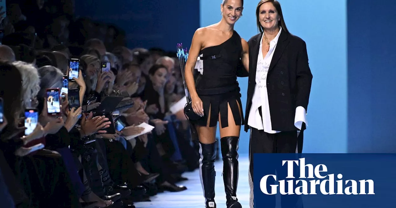 Dior hits bullseye with archery display to open Paris fashion week