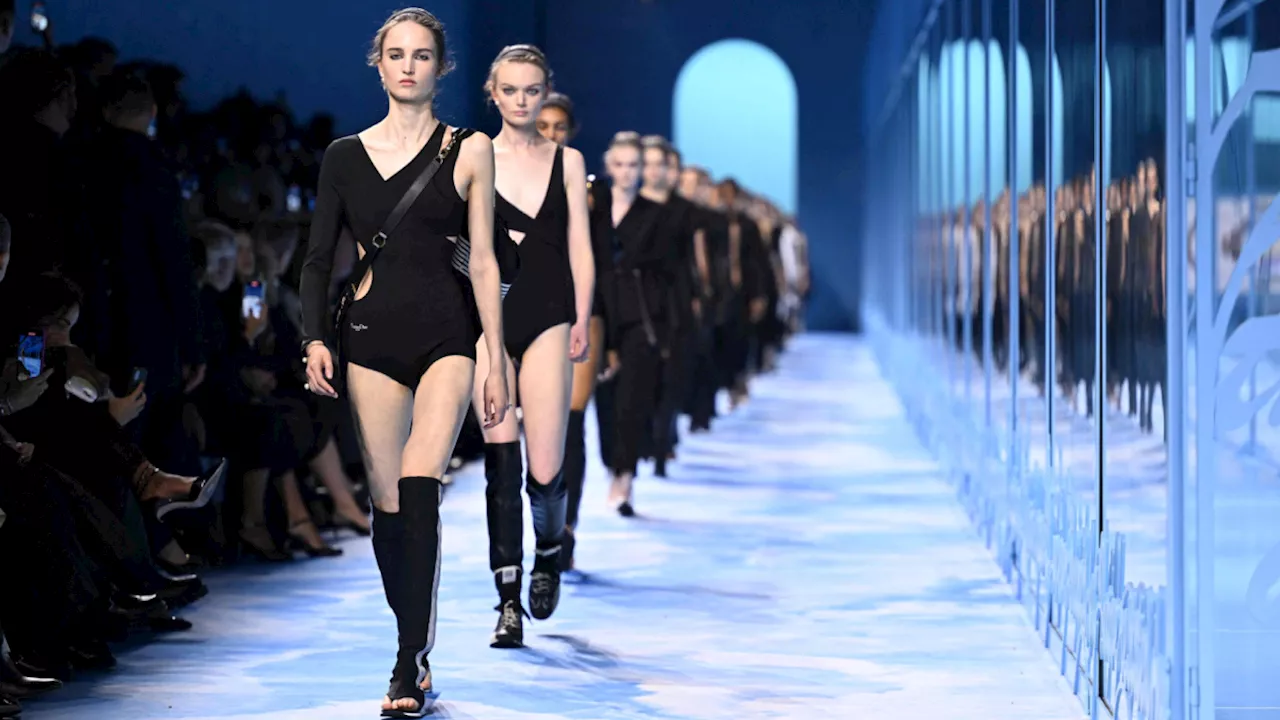 Dior, l'Amazzone moderna conquista le passerelle della Paris Fashion Week