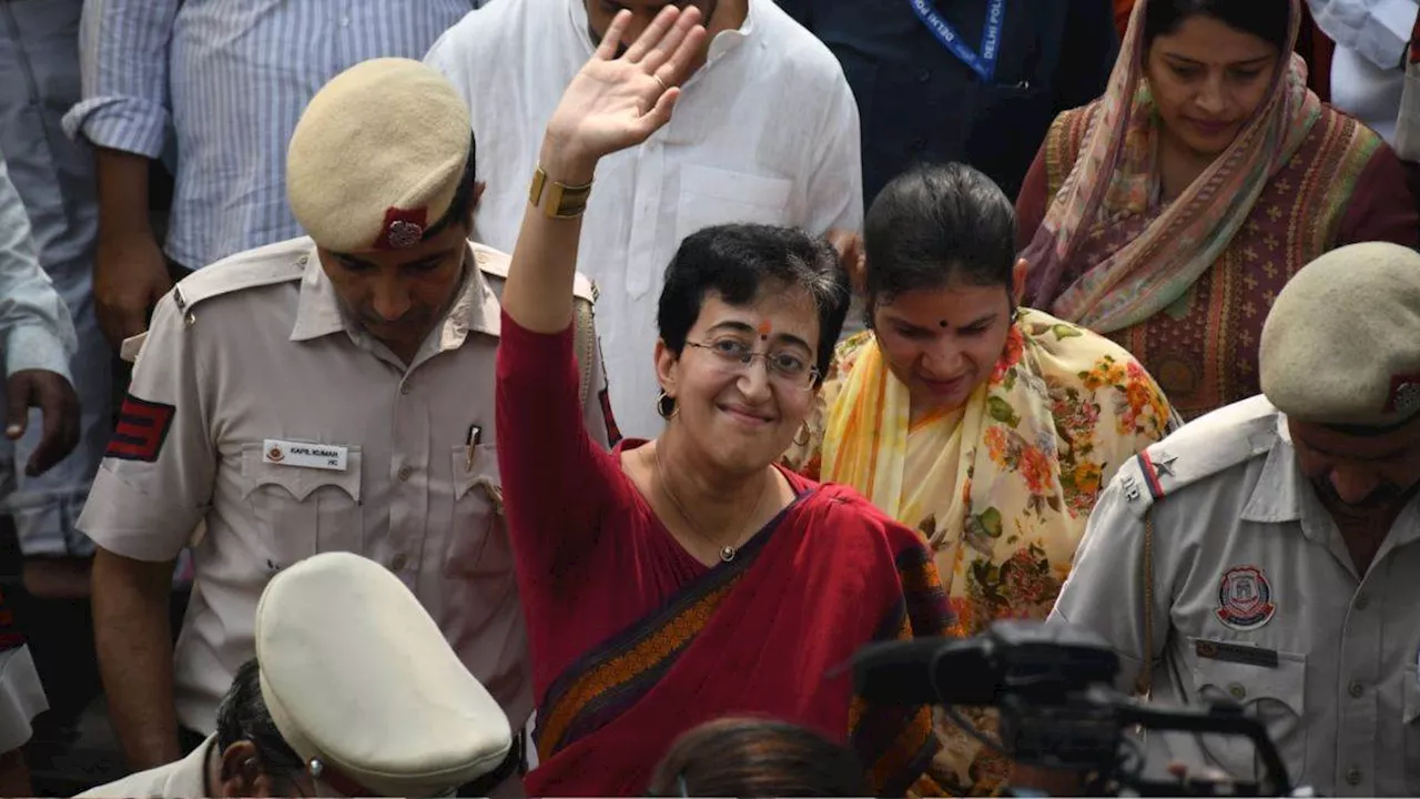 Delhi New CM Atishi: 'अरविंद केजरीवाल फिर से बनें दिल्ली के मुख्यमंत्री', CM आतिशी ने हनुमान जी से मांगा आशीर्वाद