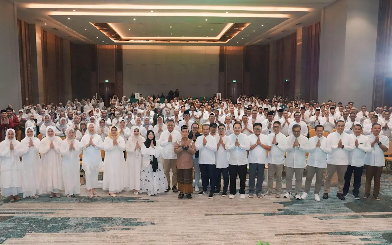 Pegawai Pegadaian Peringati Maulid Nabi Bersama Ustaz Maulana & Sabyan Gambus