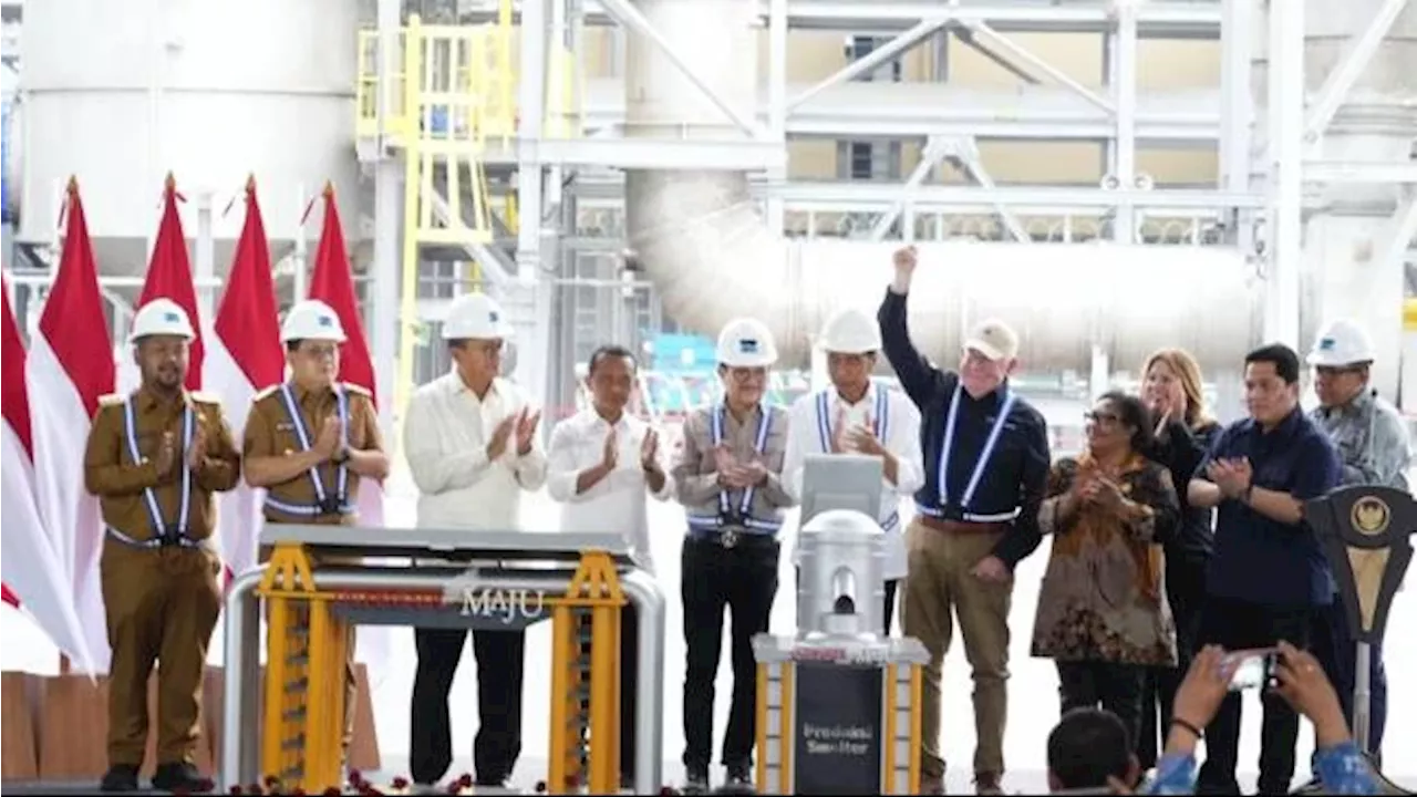 Presiden Jokowi Resmikan Produksi Smelter PT Freeport Indonesia di Kawasan Ekonomi Khusus Gresik