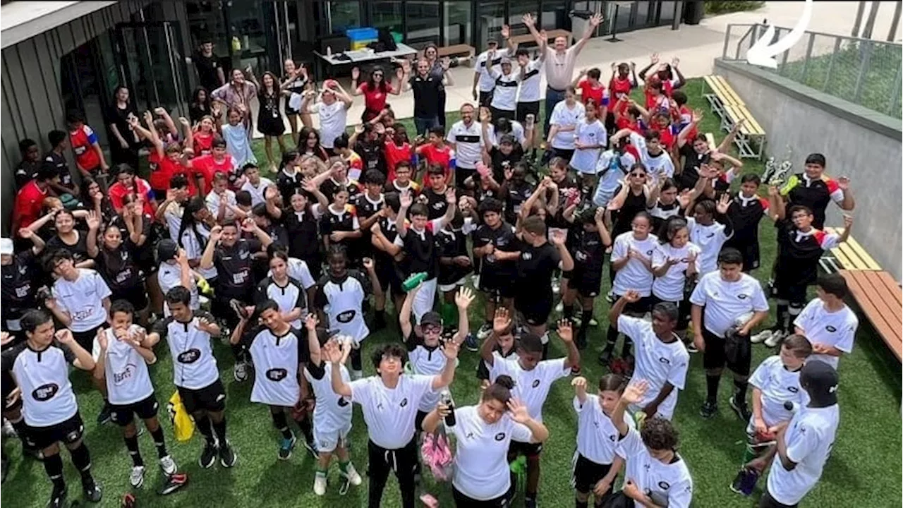 Trophée : l'École des XV de Provence Rugby récompensée à la Nuit du rugby à Paris