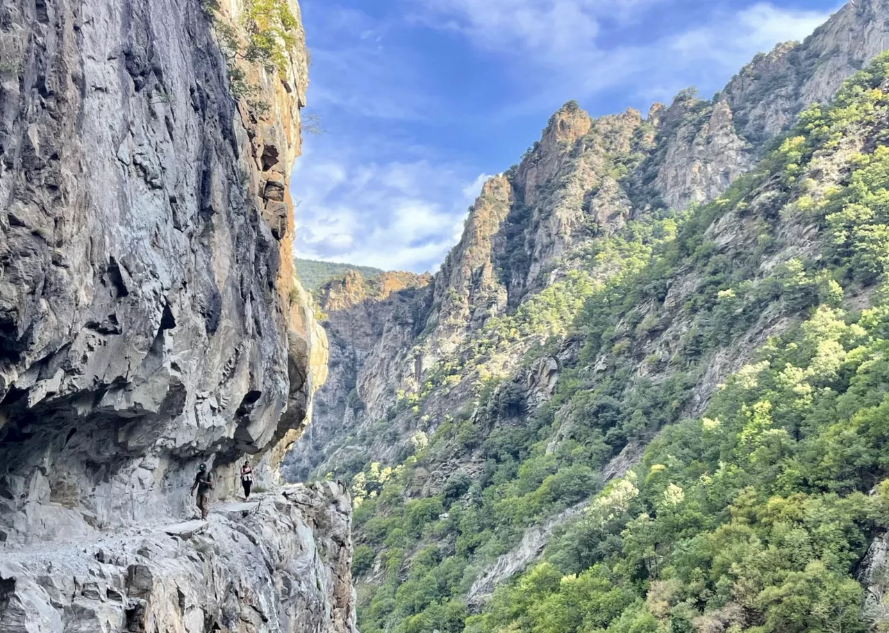 Un éboulement a causé des dégâts, ce sublime site des Pyrénées-Orientales fermé partiellement