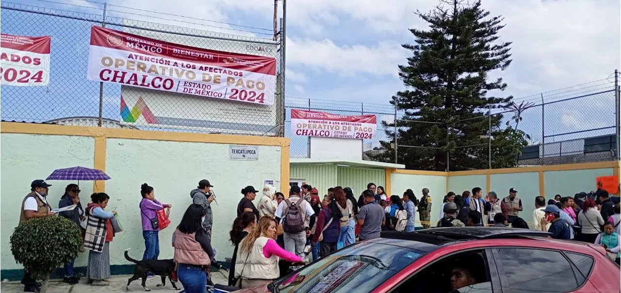 Inicia entrega de monederos electrónicos a damnificados de Chalco, Edomex