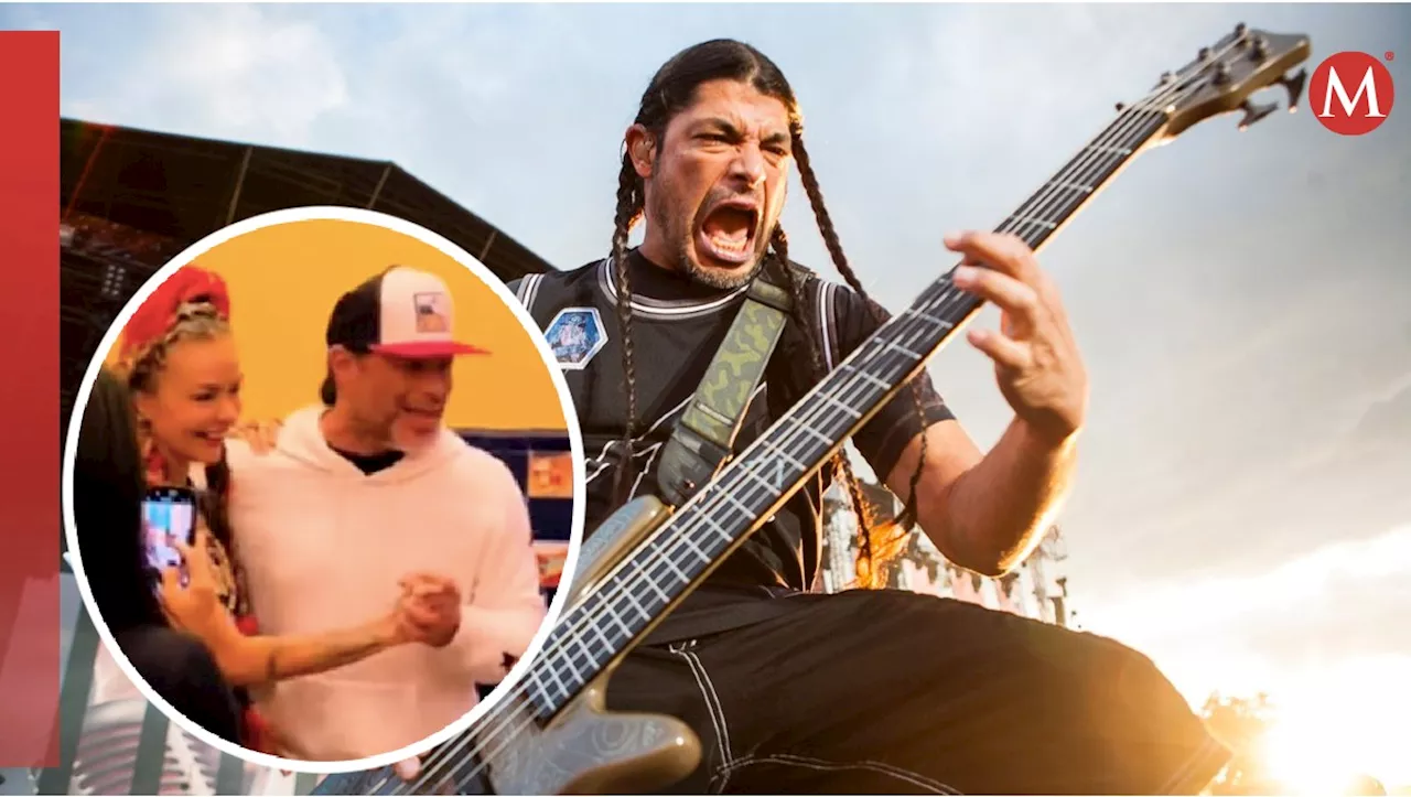 Robert Trujillo, bajista de Metallica, solicita a mariachis tocar 'La Chona' en cantina de la CdMx