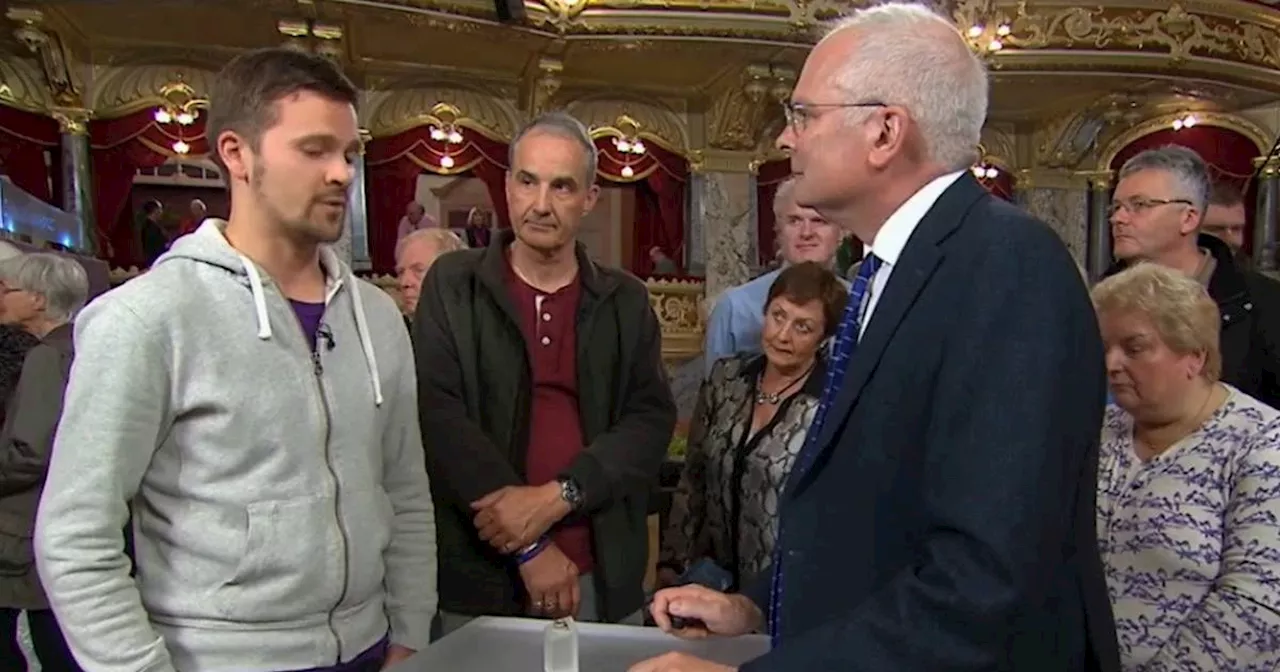 Antiques Roadshow expert leaves guest fighting back tears at pal ring's value