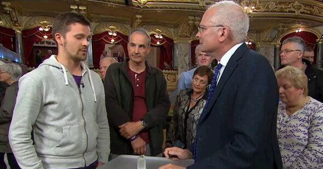 Antiques Roadshow guest fights back tears at 'amazing' value of touching ring