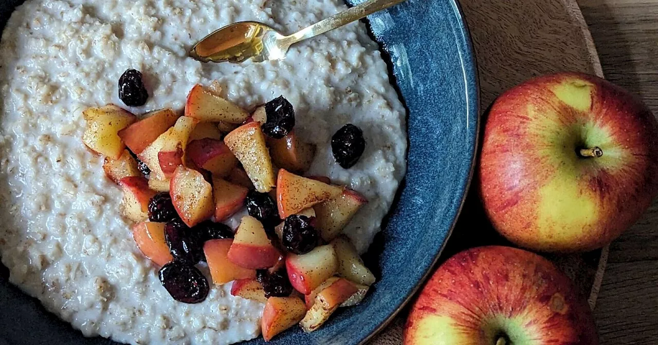 Herbst pur in der Schüssel: Porridge mit Bratapfel-Topping