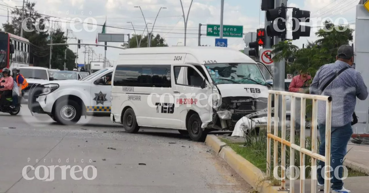 De milagro, conductor se salva tras aparatoso choque en el bulevar Solidaridad de Irapuato