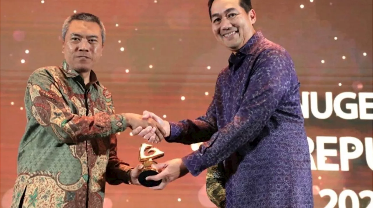 Aktif Berdayakan UMKM, BRI Terima Penghargaan Community Empowerment & Development dalam Anugerah ESG Republika 2024