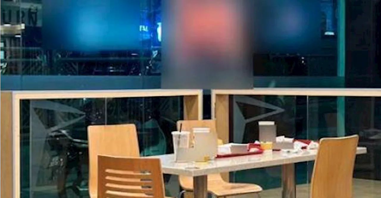 Malaysian Netizens Debate: Who Should Clean Up After Meals at Fast Food Joints?