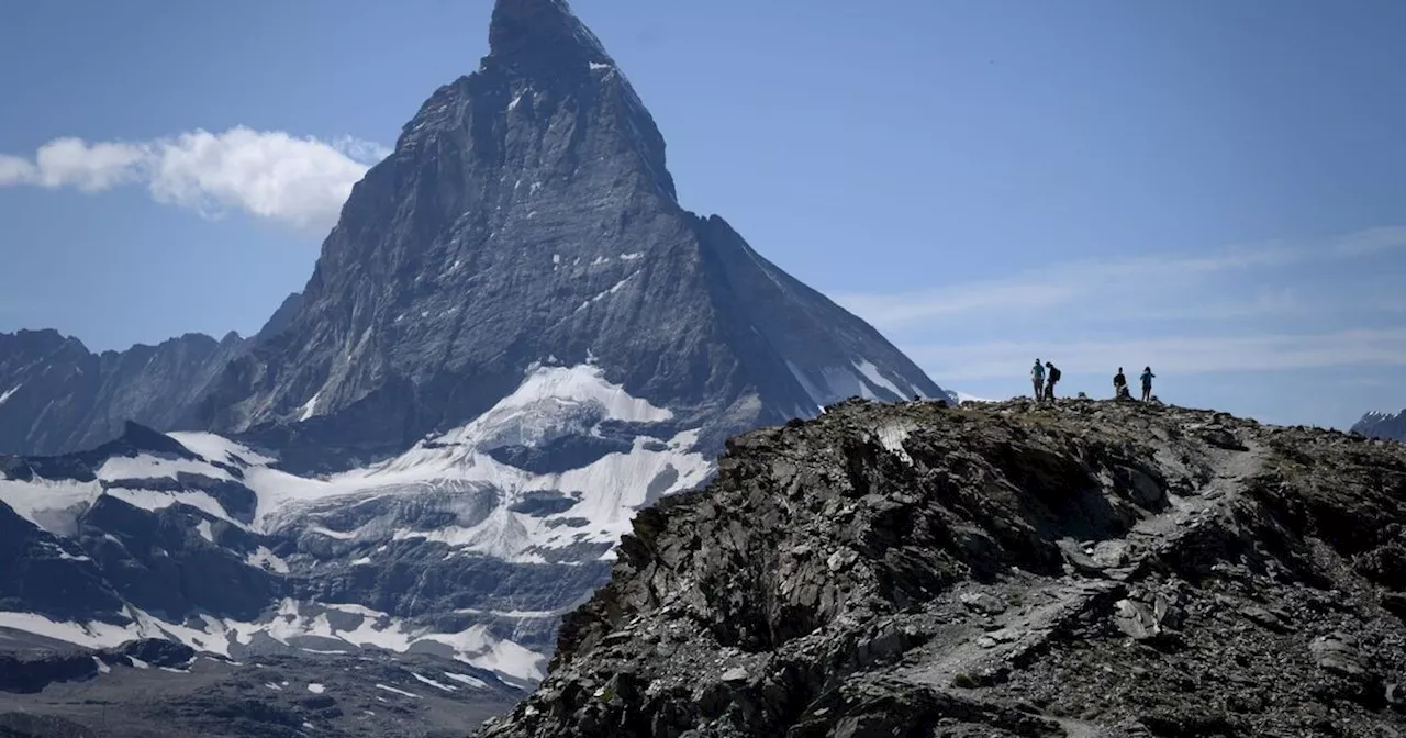 Anspruchsvolle Bergung: Bergsteiger in Halbschuhen und Trainingshosen vom Matterhorn gerettet