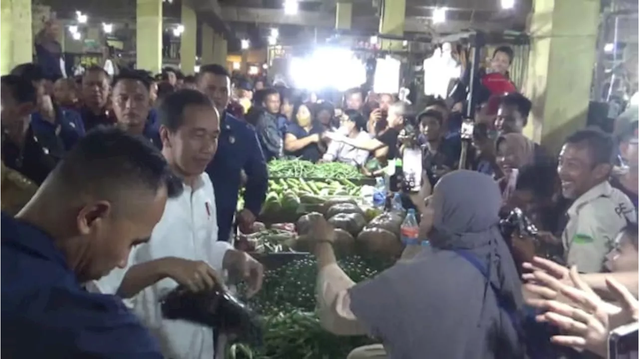 Blusukan ke Pasar Mawar Pontianak, Jokowi Pamitan dan Minta Maaf