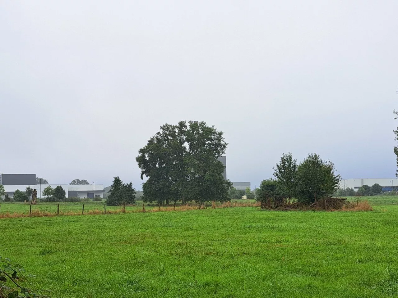 Le long de l'A84 en Ille-et-Vilaine, cette zone d'activités gagne plusieurs hectares