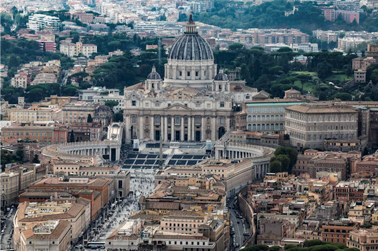 Il servizio aereo dei Carabinieri compie 60 anni: la Grande Bellezza di Roma dall'alto