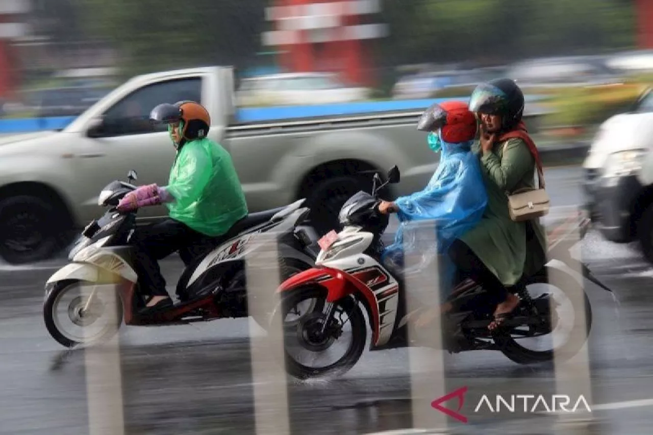 BMKG prakirakan hujan terjadi di sejumlah kota di Indonesia