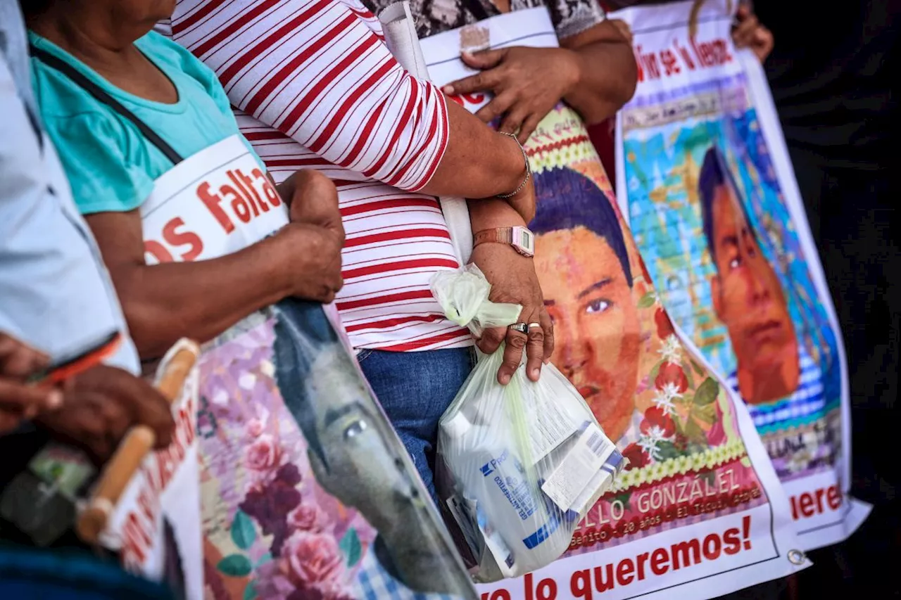 AMLO envió carta a padres y madres de estudiantes de Ayotzinapa: ‘Nunca dejamos de buscar’