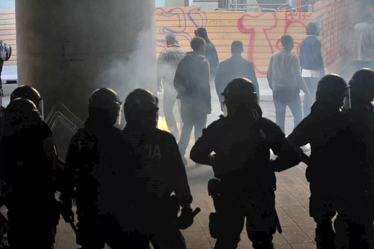 Genoa-Sampdoria: tensioni altissime dopo il derby, scontri tra ultras e agenti ferito