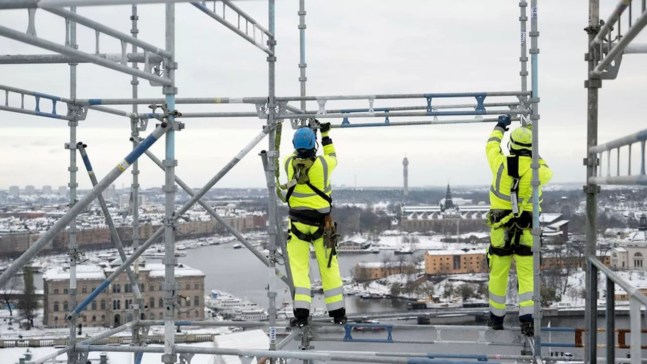 Betalade svarta löner för en halv miljard till byggnadsarbetare - nu har åtta misstänkta gripits