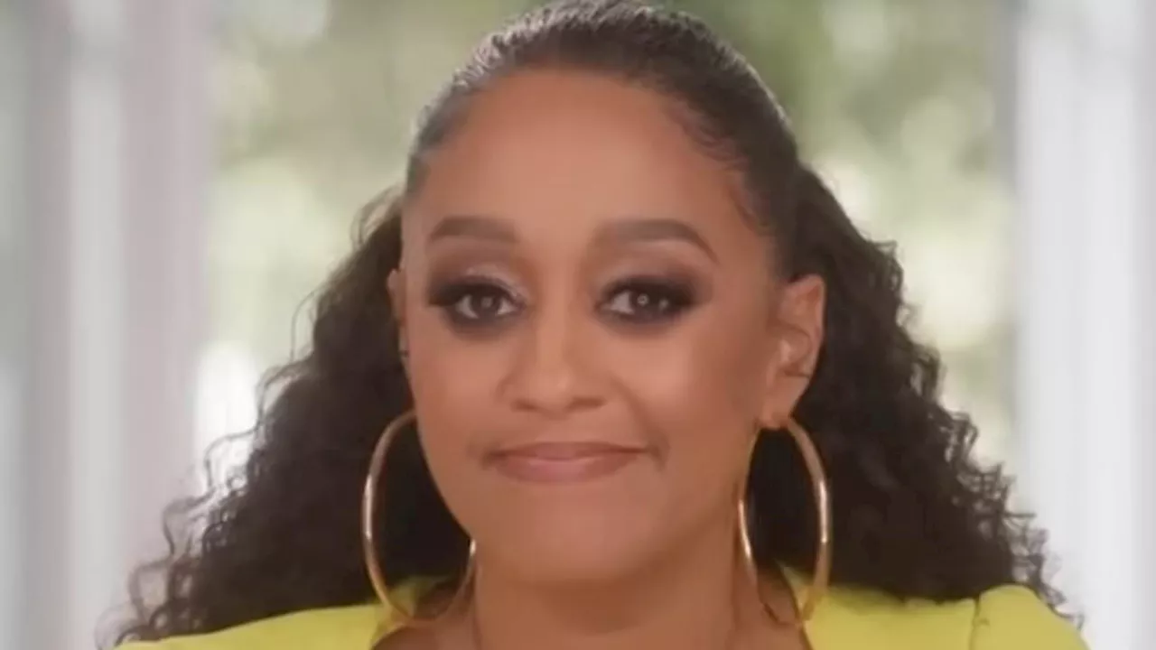 Tia Mowry clarifies THOSE remarks about her and twin sister Tamera no longer being 'close'