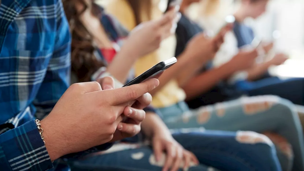 Ban cellphones in Texas public schools