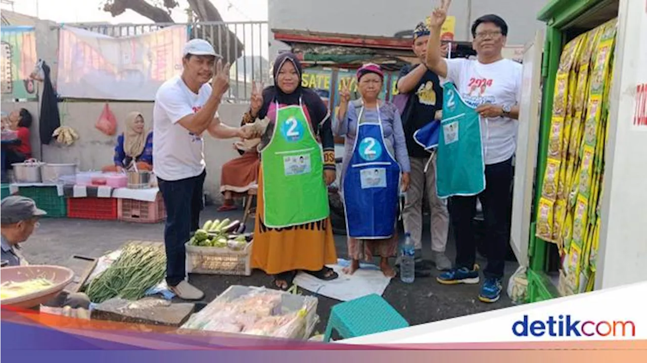 Relawan Sedulur Khofifah Blusukan ke Pasar Tradisional Surabaya