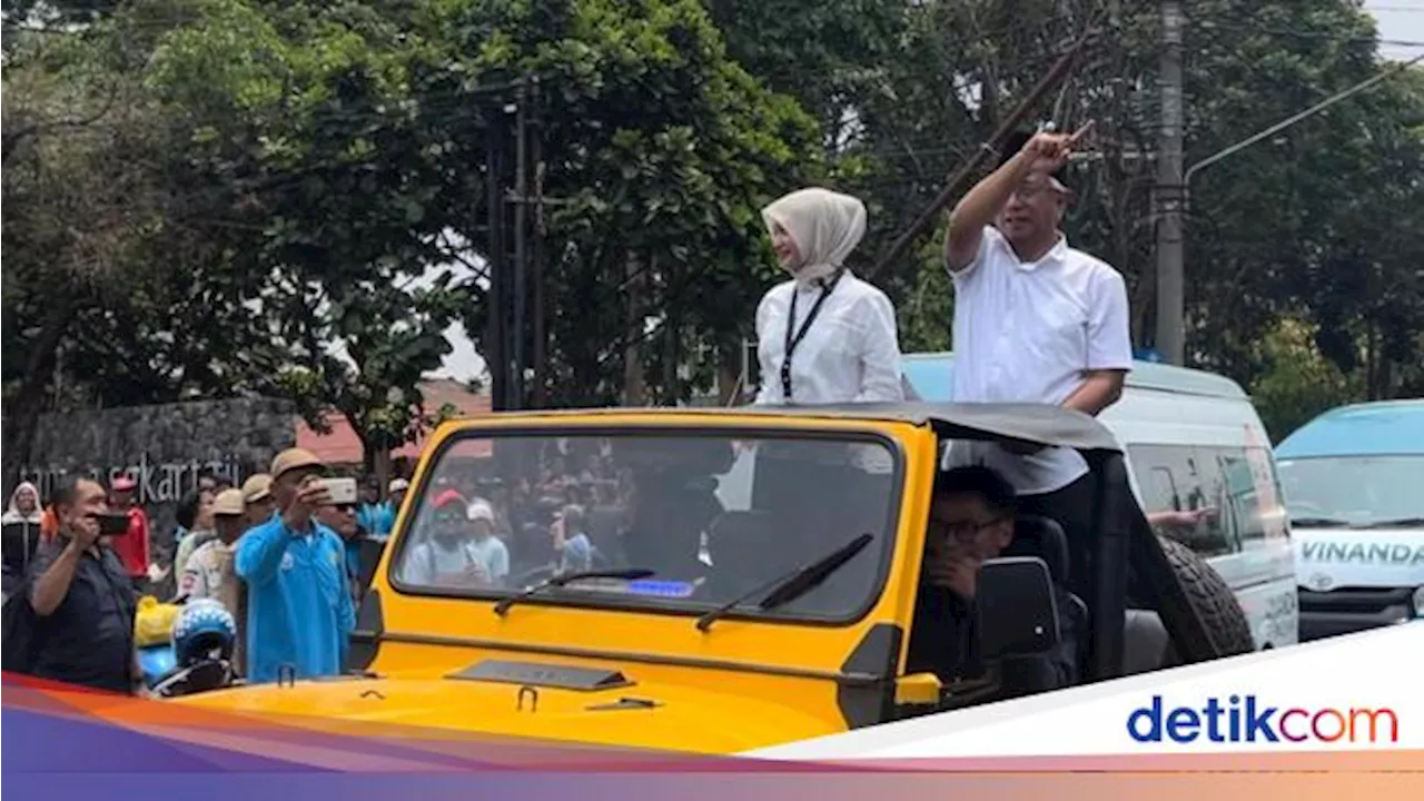 Semaraknya Konvoi Vinanda-Gus Qowim Keliling Kota Kediri