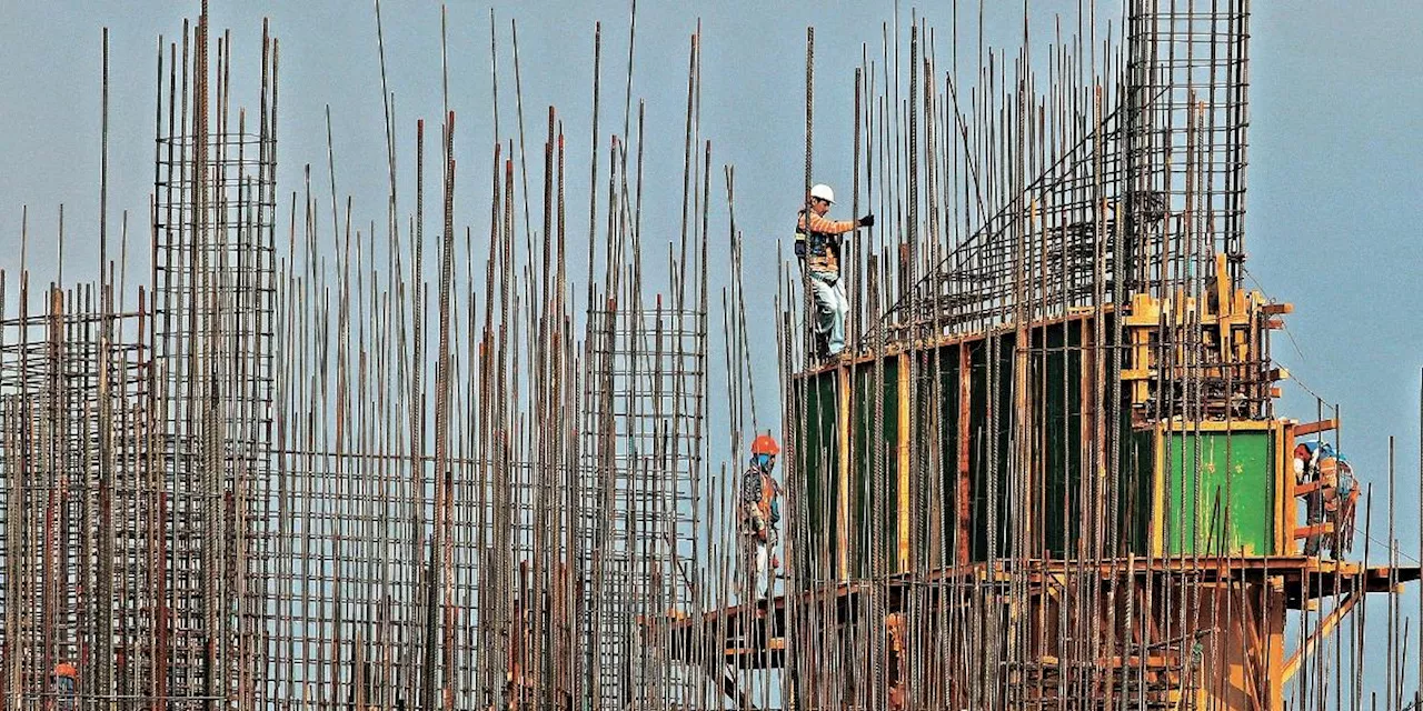 Inversión pública descalza a la industria de la construcción en julio