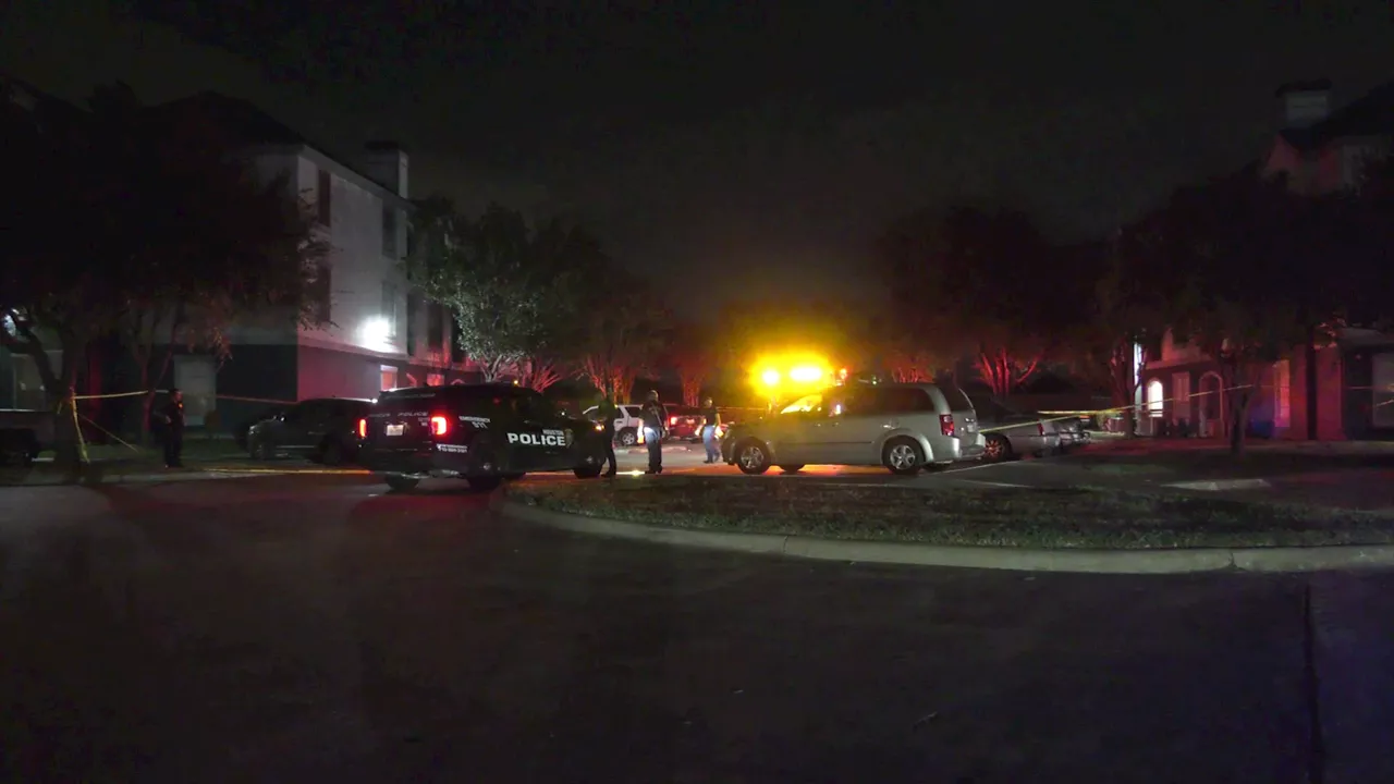 Houston shooting: Man shot multiple times during money dispute