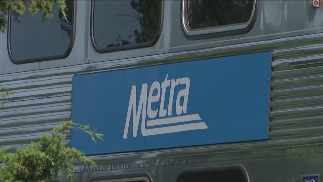 Suburb eliminates daily fees at Metra parking lots