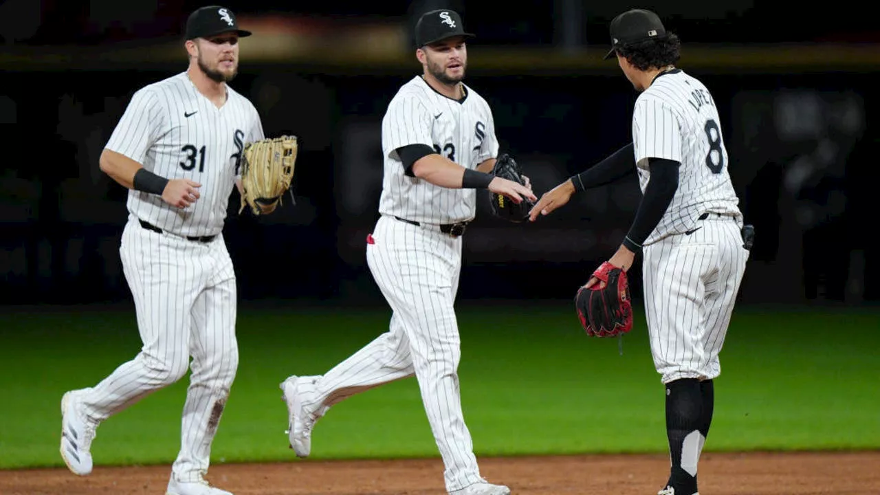 White Sox remain at 120 losses and tied with '62 Mets, rallying past Angels 3-2