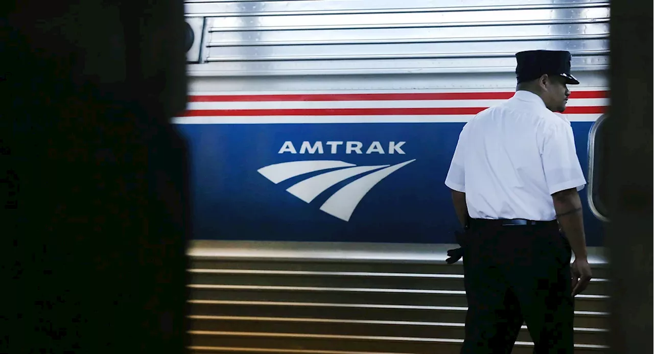 Amtrak train derails near Penn Station, backing up NJ Transit, Amtrak service in NYC area