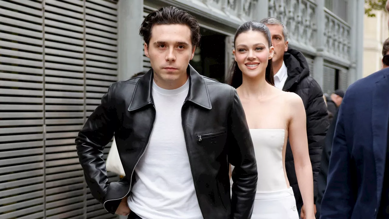 Brooklyn Beckham est l'exemple à suivre pour réussir à porter le pantalon en cuir