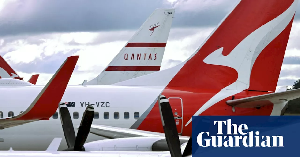 Qantas travellers on alert for flight disruptions as engineers begin rolling strikes