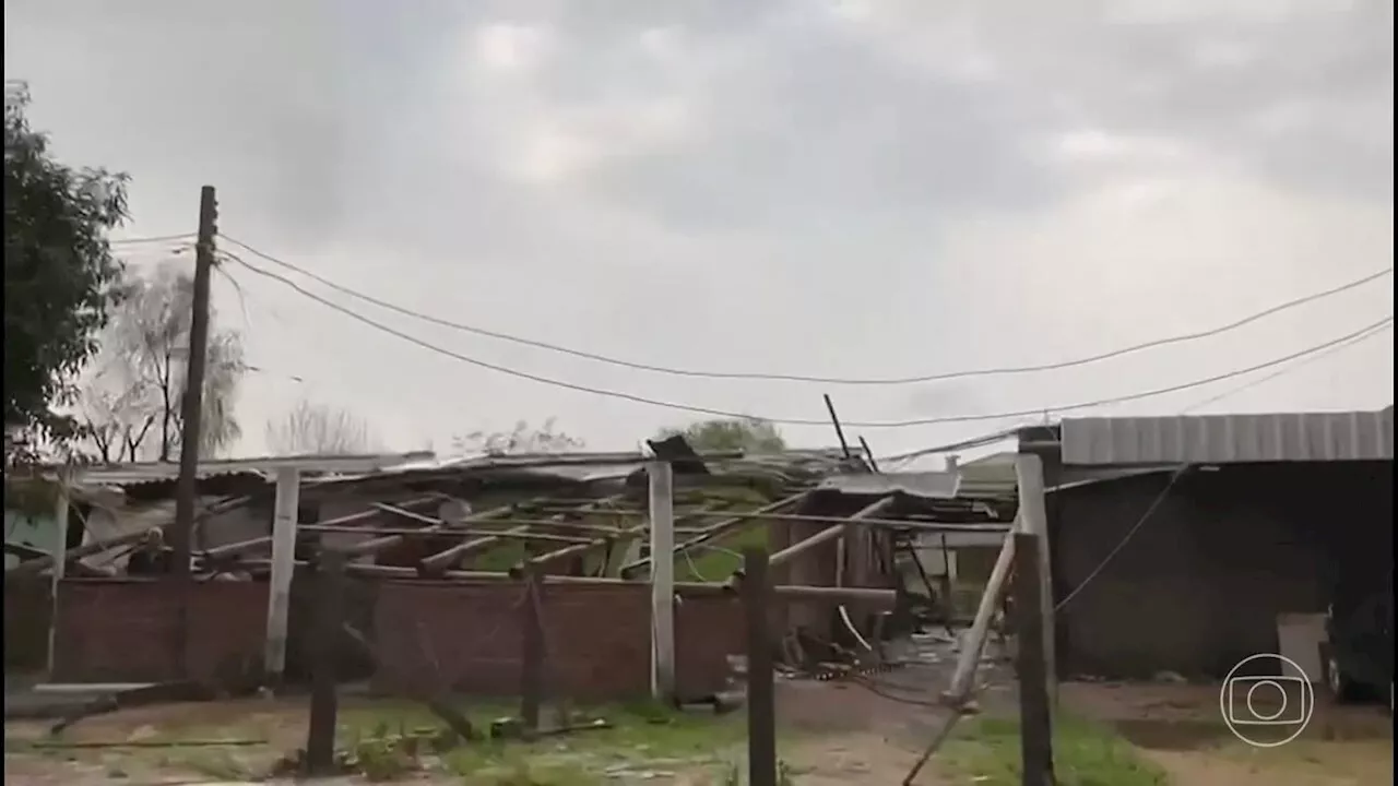 Cinco meses depois das cheias, temporal tira de casa centenas de pessoas no Rio Grande do Sul